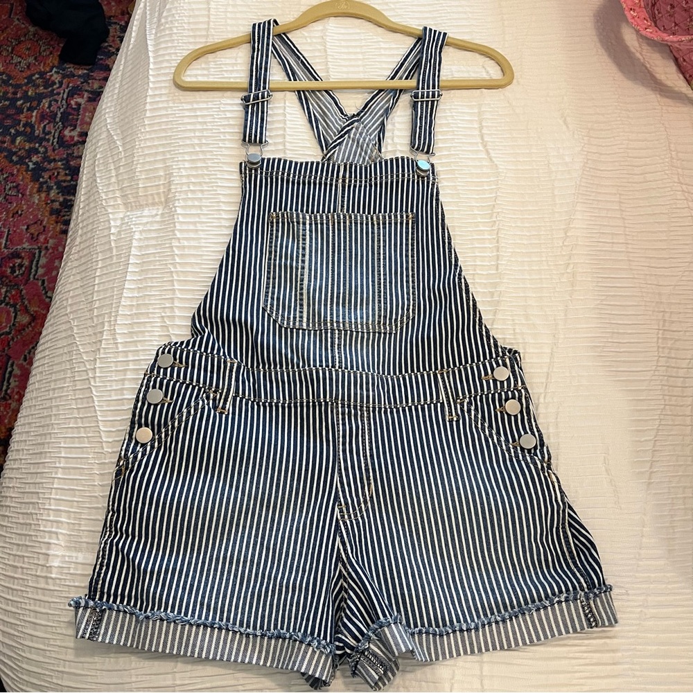 Striped Relaxed Fit Overall Shorts Size Large